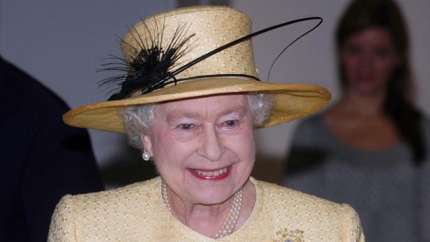 Queen wird 93: "Das furchtloseste Bond-Girl aller Zeiten"