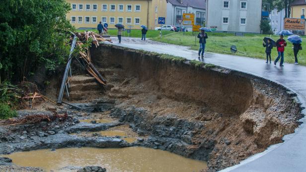 Siebentes Todesopfer nach Flut in Bayern, großes Aufräumen geht weiter
