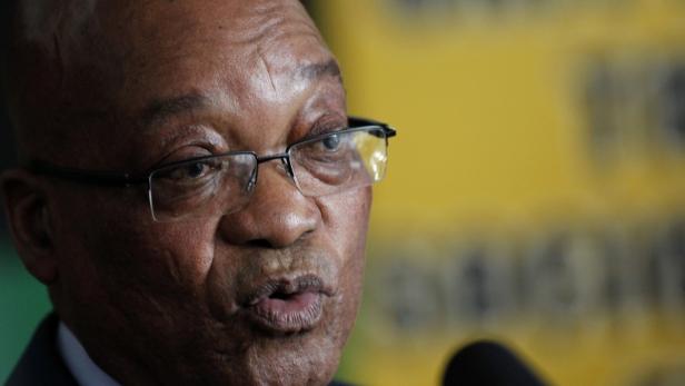 Jacob Zuma spricht bei einer Veranstaltung.