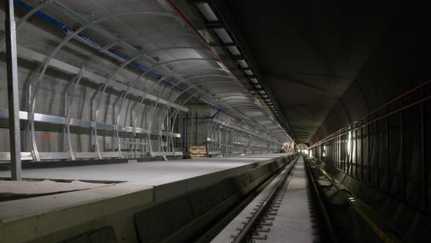 U1-Verlängerung: Der erste Blick in die neue U-Bahn