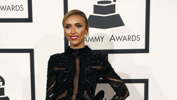 Giuliana Rancic auf dem roten Teppich der Grammy Awards.