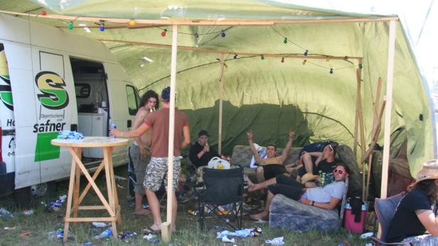 Die "Luxus"-Camper am Nova Rock 2011