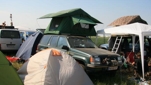 Die "Luxus"-Camper am Nova Rock 2011