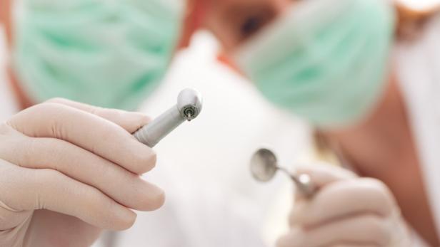 Russische Zahnärztin zog Patientin 22 gesunde Zähne