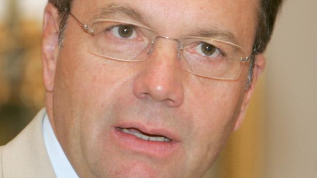 Tirols Landeshauptmann Platter hat seinen Pass zurückgeschickt