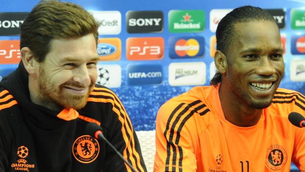André Villas-Boas und Didier Drogba bei einer Pressekonferenz des FC Chelsea.