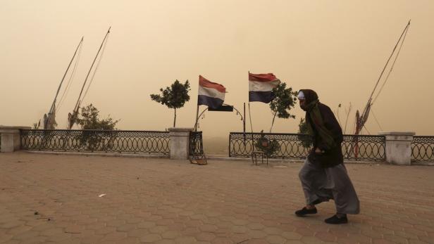 Sandsturm fegt über Kairo