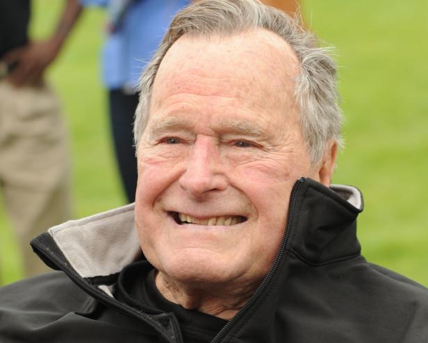 Bush Sen.: Fallschirmsprung zum 90er
