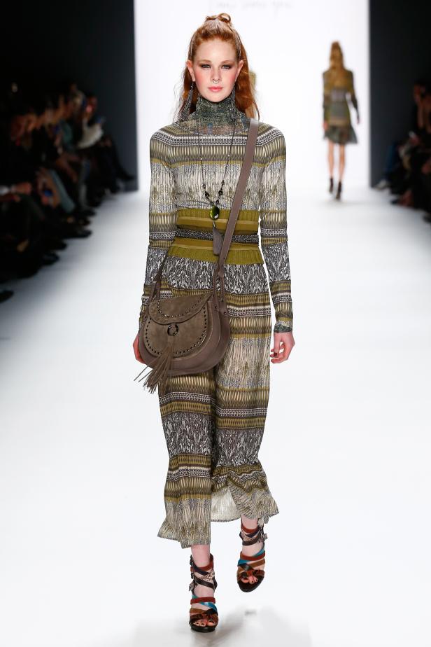 Riani: Ethno-Prinzessinnen in edlem Tweed