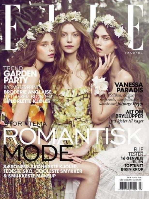 Drei Frauen mit Blumenkränzen auf dem Cover der „Elle Danmark“ zum Thema „Romantische Mode“.