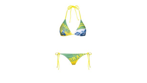 Ein Bikini mit brasilianischem Design in Gelb, Grün, Blau und Weiß.