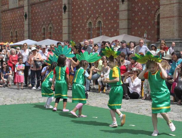 ... von Kindertanz aus Bolivien