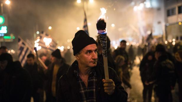 2000 Nazipartei-Anhänger marschierten in Athen