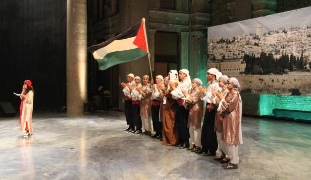 Jugendliche Tanzgruppe aus Gaza