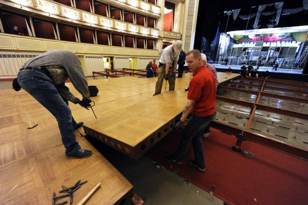 Opernball: Staatsoper verwandelt sich in prachtvollen Ballsaal