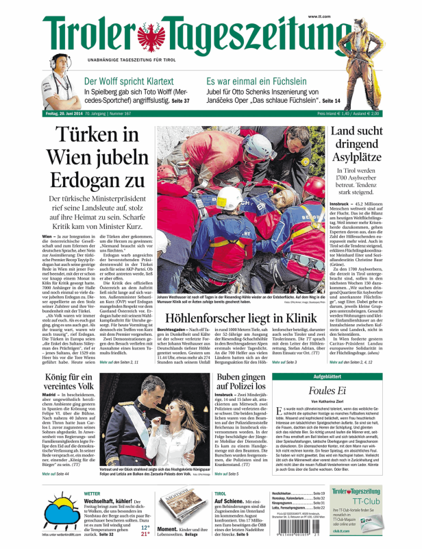 Johann Westhauser wird nach seiner Rettung in die Klinik gebracht.