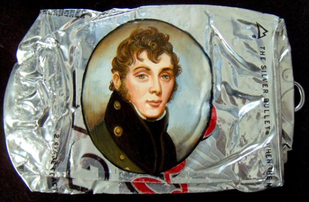 Ein auf eine zerdrückte Bierdose gemaltes Porträt eines Mannes in Uniform.