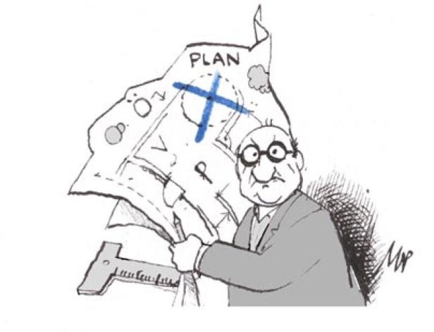 Ein Mann mit Brille hält einen Plan mit einem blauen Kreuz und ein T-Lineal.