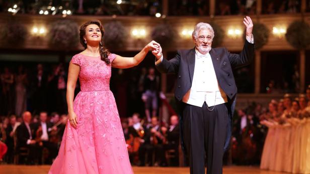 Opernball-Eröffnung: Domingo dirigierte, glänzte und küsste
