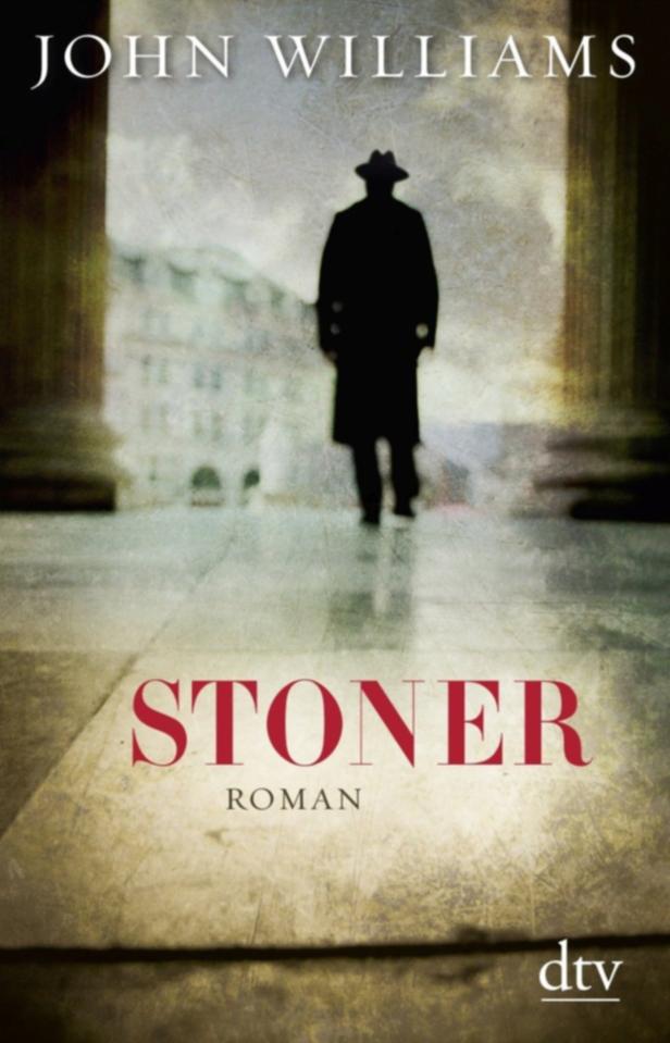 Das Cover des Romans „Stoner“ von John Williams zeigt eine Silhouette vor einem Gebäude.