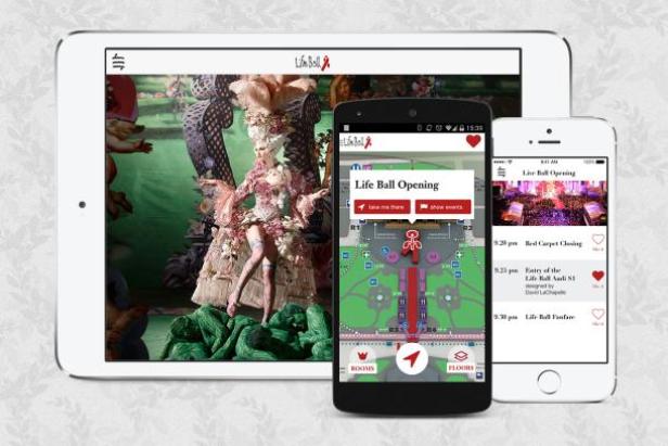 Auf einem Tablet, Smartphone und iPhone wird die Life Ball App gezeigt.