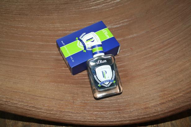 Eine Flasche und eine Verpackung von s.Oliver Prime League Men Eau de Toilette.