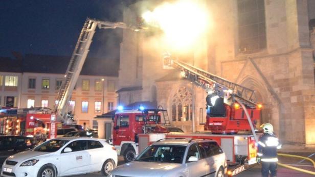 Brand im Wiener Neustädter Dom