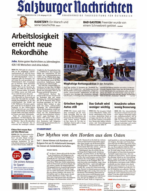 Passagiere besteigen in der Antarktis einen chinesischen Rettungshubschrauber.