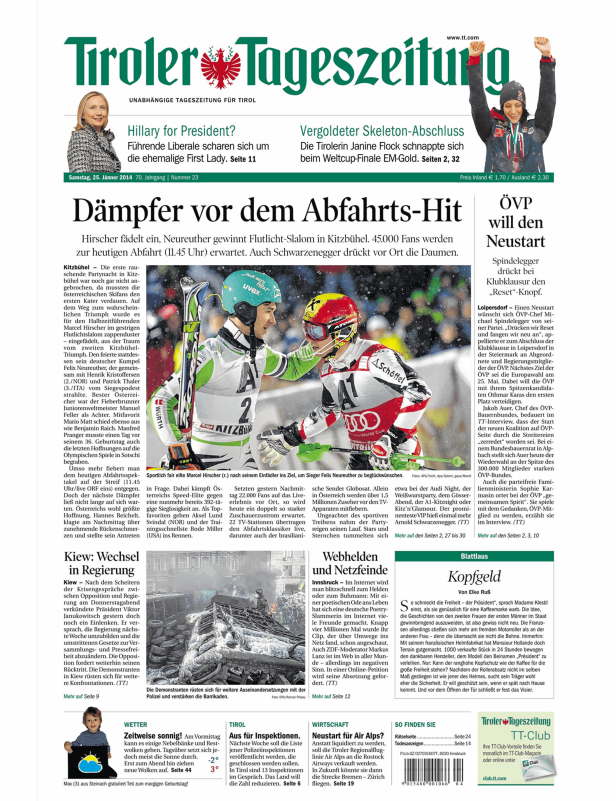 Marcel Hirscher gratuliert Felix Neureuther zum Sieg beim Flutlicht-Slalom in Kitzbühel.