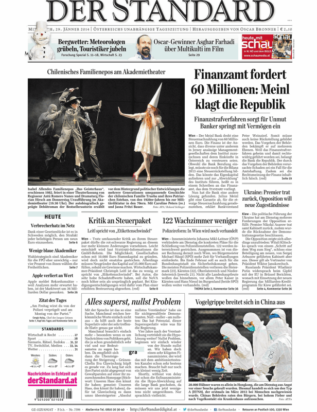 Eine Szene aus einer Theateraufführung mit mehreren Schauspielern auf der Bühne.