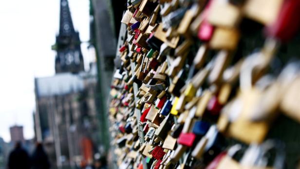 "Lovelocks": Wenn die Liebe ins Schloss fällt