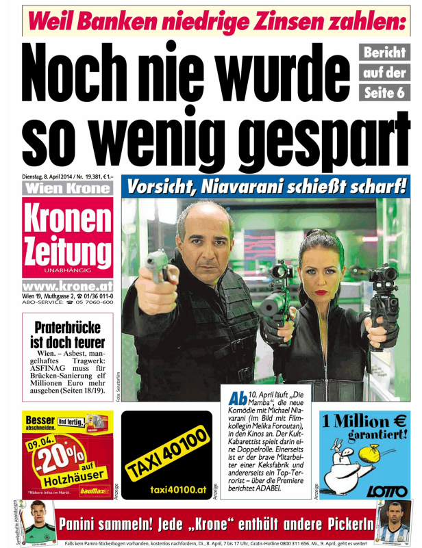 Michael Niavarani und Melika Foroutan mit Waffen in der Komödie „Die Mamba“.