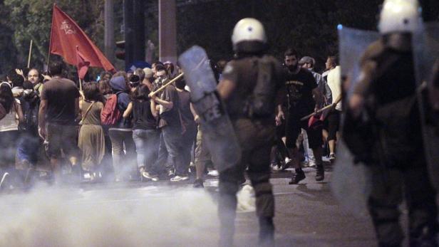 Griechen protestieren gegen Rechtsextremismus