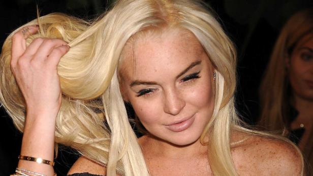 Lindsay Lohan macht sich gut im Leichenschauhaus