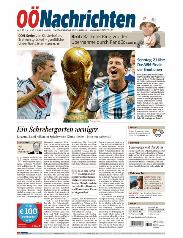 Titelseite der OÖNachrichten vom 12./13. Juli 2014 mit Bildern von Fußballspielern und dem WM-Pokal.
