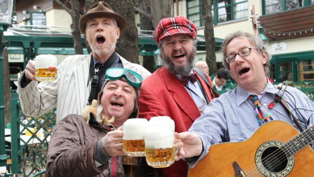 Schweizerhaus: Im Prater schäumt das Bier