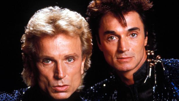 Ein Porträt der deutschen Musiker Dieter Bohlen und Thomas Anders von Modern Talking.