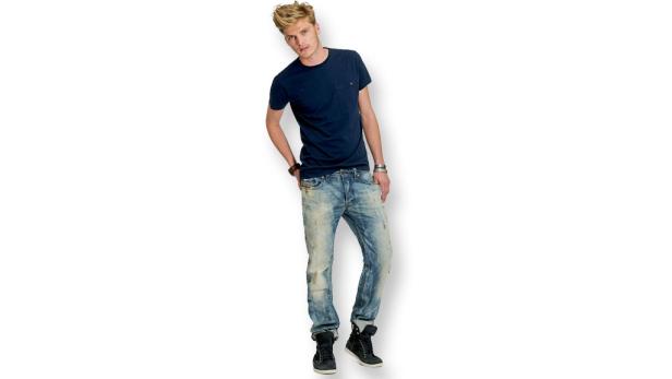 Jeans-Trends: Von Zuckerlfarben bis Denim