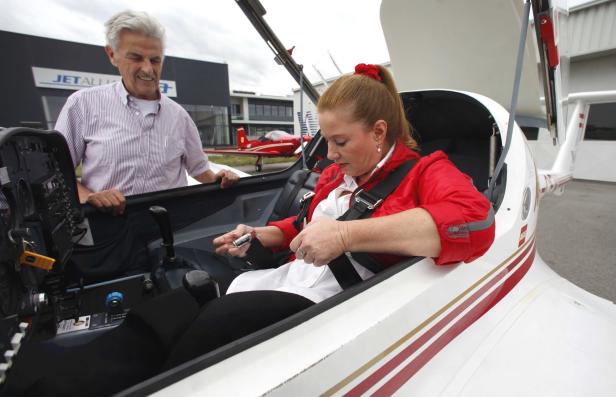 Im Flieger mit Gabriela Benesch