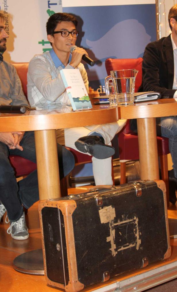 Theater, Ausstellung, Lesung, Diskussion