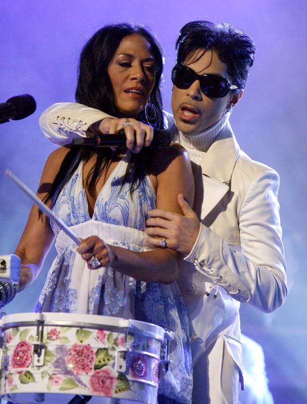 Neuer Bericht: Starb Prince an gefälschten Pillen?