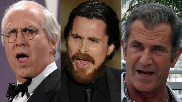 Ein Triptychon mit den Schauspielern Chevy Chase, Christian Bale und Mel Gibson.