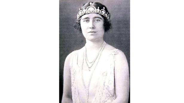 Queen Mum soll ein uneheliches Kind sein