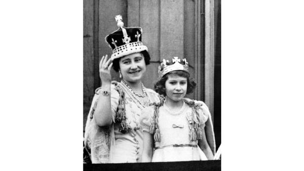 Queen Mum soll ein uneheliches Kind sein