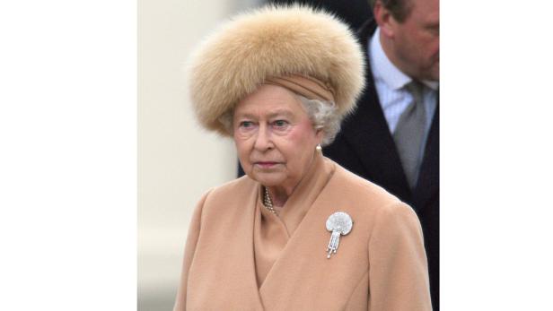 Queen Mum soll ein uneheliches Kind sein