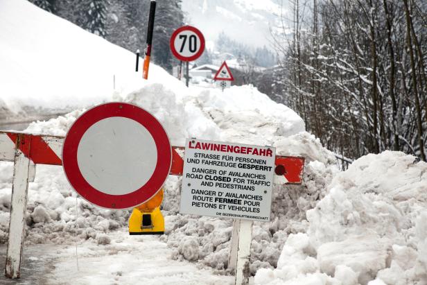 Lawinengefahr steigt: Tourengeher am Dachstein verschüttet