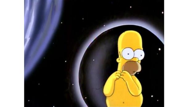 Homer Simpson im Weltraum, sichtlich überrascht.