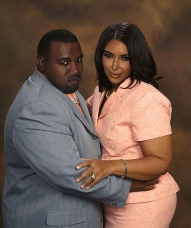 Ein formelles Porträt von Kanye West und Kim Kardashian vor einem braunen Hintergrund.
