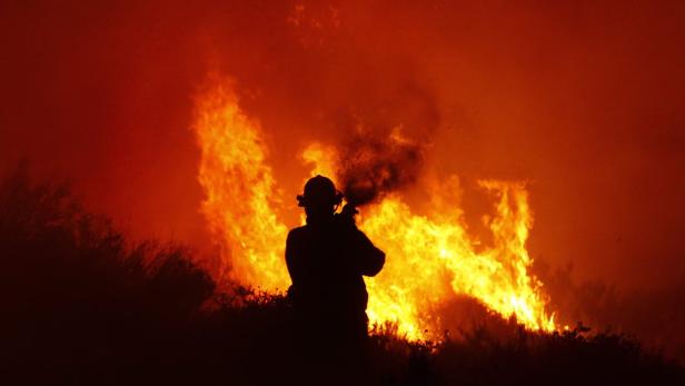 Kapstadt kämpft gegen schwere Brände