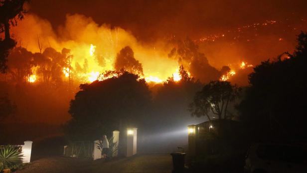 Kapstadt kämpft gegen schwere Brände